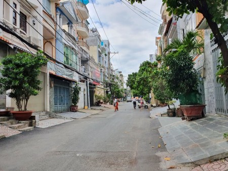 Đường 339 Phước Long B Thủ Đức diện tích sử dụng 75m2( 5.8*13) hẻm xe hơi chỉ 4.8ty