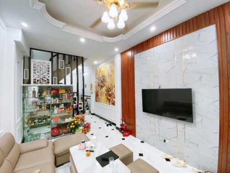 Bán nhà đẹp 5 tầng thiết kế nội thất sang trọng cách phố Bạch Mai chỉ 50m, giá bán 4.65 tỷ