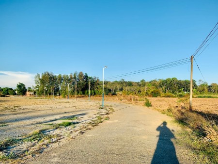 Chỉ với 500tr/nền diện tích sử dụng 200m2 trong đó có 100m2 thổ cư, sổ hồng riêng