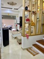 Bán nhà nguyên căn Cầu Giấy diện tích 50m2, ô tô 15m, giá bán chỉ 5.3 tỷ ngõ nông