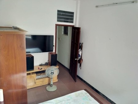 Bán gấp nhà hẻm 141 Tiểu La, hẻm ô tô, diện tích sử dụng 70m2, 3 tầng giá rẻ lh 0932254061