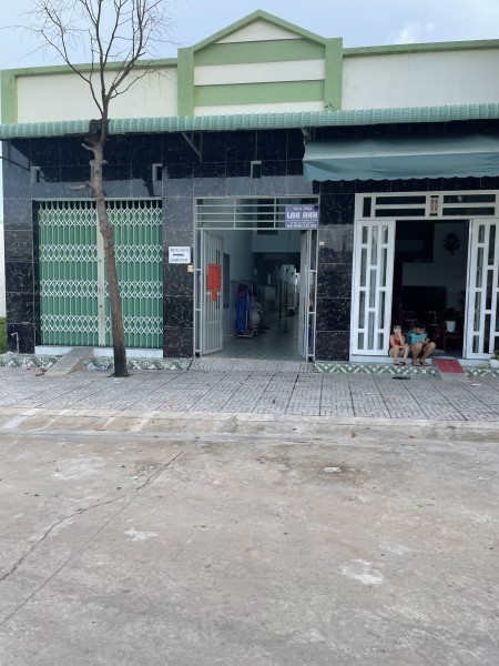 Chính chủ bán gấp dãy trọ diện tích 300m2 (10x30) thu nhập ổn định, khu dân công đúc