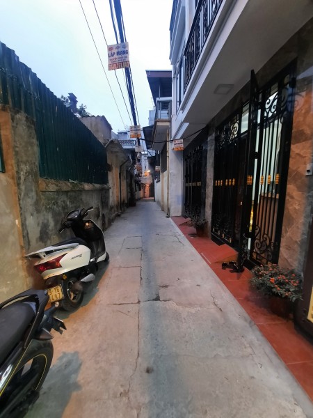 Bán nhà mặt ngõ Tam Trinh đẹp 2 mặt thoáng, kiến trúc nhà đẹp, bàn giao đầy đủ nội thất