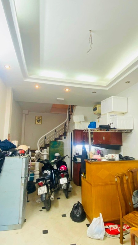 Bán nhà phố Nguyễn Đức Cảnh Hoàng mai, dtsd 60m² 4 tầng, ô tô đỗ cửa, kinh doanh, giá 6 tỷ đồng
