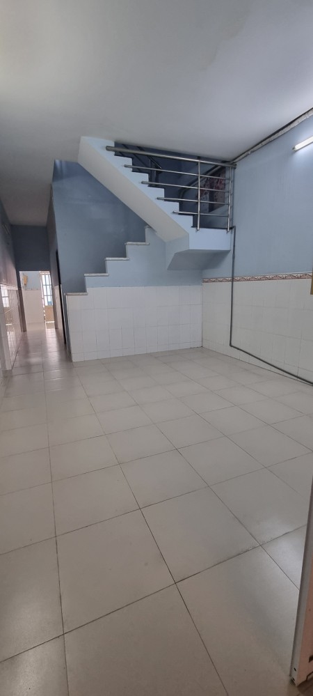 Cho thuê nhà 200m2 Quốc Lộ 50 Phong Phú Bình Chánh tiện ích đầy đủ, giá tốt lh 0898481740