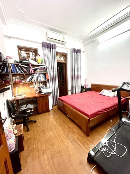Cần bán gấp siêu phẩm nhà phố Lê Thanh Nghị 50m, MT 8m, 3 mặt thông thoáng chỉ với 6 tỷ đồng