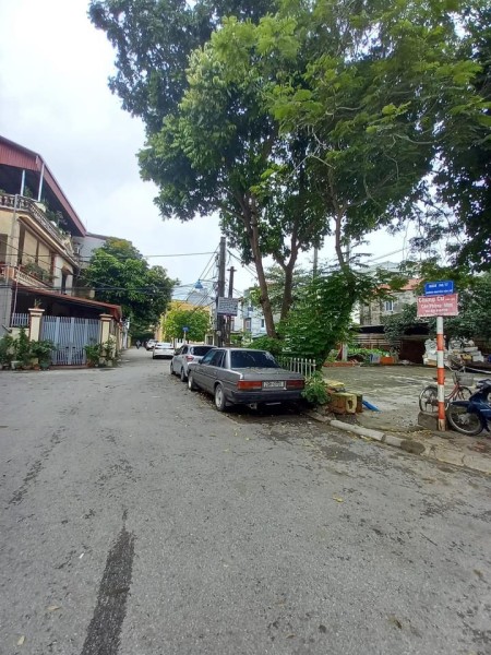 Bán nhà ngõ 640 Nguyễn Văn Cừ thông thoáng ô tô qua cửa 93m² giá 6,9 tỷ đồng