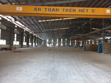 Cho thuê xưởng 2700m2 KCN Vsip 2 Bình Dương. Cho thuê xưởng có sẵn cẩu trục giá rẻ