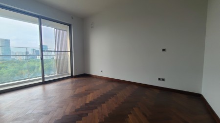 Bán căn hộ Midtown M5 - 3 Phòng, 3 wc dtsd 130m2, nhà bàn giao hoàn thiện tầng cao view sông