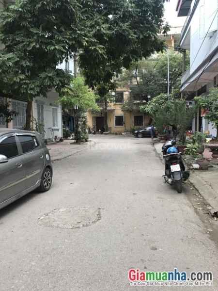 Bán nhà Tả Thanh Oai ô tô đỗ cửa diện tích sử dụng 32m2, giá bán 2,7 tỷ, lh 0967119669