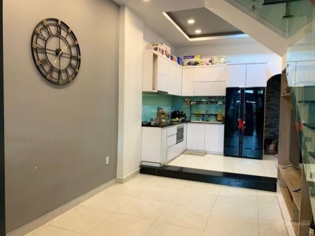 Bán nhà mặt tiền đường 990 đối diện khu đô thị Dragon Village 3 tầng, giá bán chỉ 5.6 tỷ