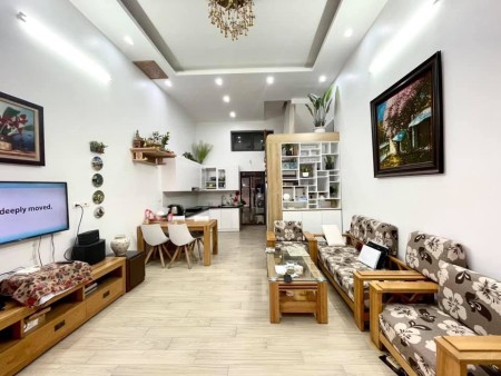 Trung tâm Đống Đa mặt gõ nhà đẹp 6 phòng 2 mặt thoáng, khu an sinh tuyệt vời