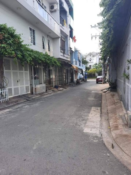 Bán nhà Lê Thúc Hoạch 5 tầng hẻm 8m dòng tiền 20 triệu, sổ sẵn chính chủ, bao sang tên