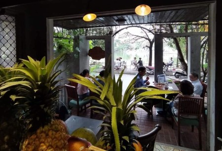 Cần bán siêu phẩm mặt hồ Phương Mai, diện tích 50m2, giá hạt rẻ khu dân trí cao