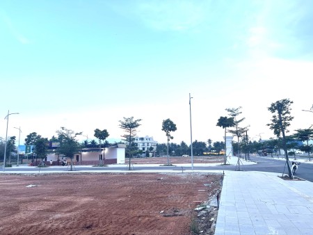 Cần bán nhanh lô đất sổ chính chủ đất nền pháp lý đầy đủ, tại Quốc Lộ 1A, đầu tư sinh lời