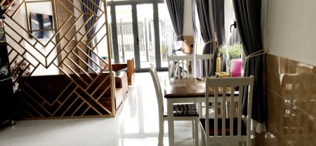 Bán Căn Góc Thổ Cư 100% Ngay Chợ Tân Phong, diện tích 5x19 (nở hậu 9.5m), giá 4,85 tỷ đồng