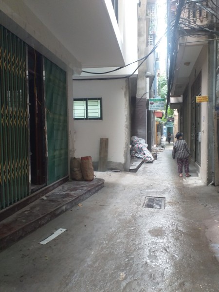 Bán nhà mới đẹp Trần Duy Hưng mặt tiền rộng, gần phố lớn, lô góc 2 thoáng, ngõ thông