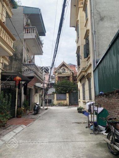 Bán nhà tặng nội thất Hoàng Mai nhà mới đẹp dtsd 30m2, mặt tiền 4m, giá tốt