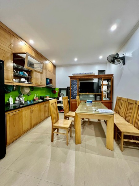 Bán nhà Tây Hồ ngõ thông ô tô giá bán 5,9 tỷ đồng, dtsd 40m², ảnh thật 100%, lh 0982419944