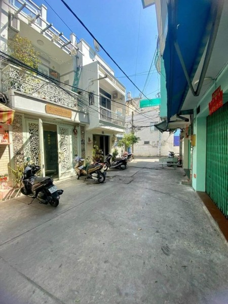 Bán nhà 2 mặt tiền trước sau hẻm xe hơi phường 9, diện tích 4x16, giá nhỉnh 6 tỷ đồng