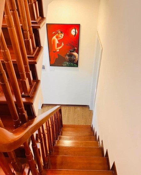 Bán Nhà Võng Thị Tây, Ba Bước Chân Ra Hồ Tây 45m², 5 Tầng Nhỉnh 5 Tỷ Đồng