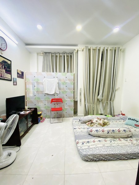 Bán nhà đường Tôn Thất Thuyết 5 tầng Quận 4 giá chỉ 4 tỷ đồng LH 0329736978