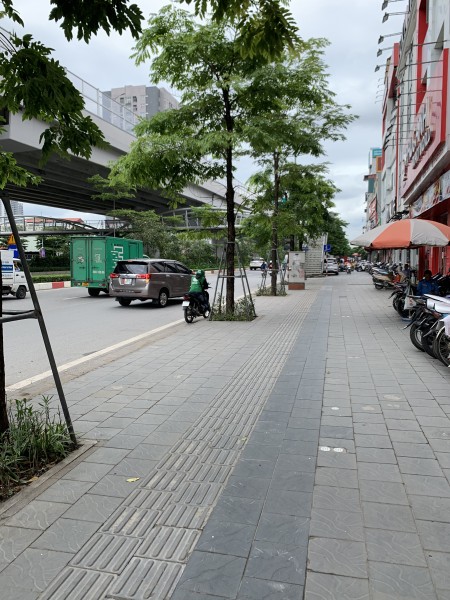 Bán nhà Phạm Văn Đồng, diện tích 45m2 - 6 tầng, Ngõ nông, gần công viên, trường đại học, giá 5,8 tỷ