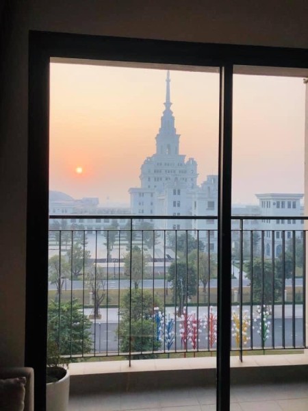 Bán căn hộ 1PN+1 49m2 1,3 tỷ ban công Đông Nam tòa đối diện Đại học VinUni- Vinhomes Ocean Park