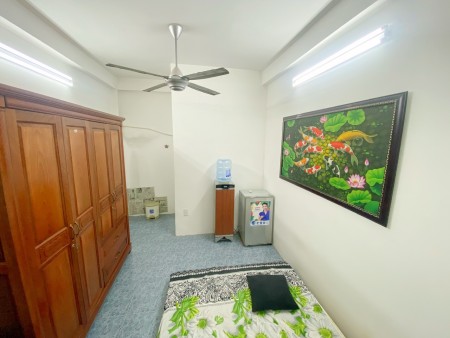 Phòng full nội thất, giờ giấc tự do, wc riêng biệt