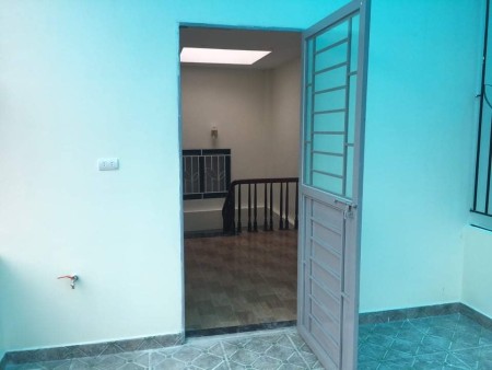 Bán nhà phố Vĩnh Tuy Hai Bà Trưng, 4 tầng vị trí trung tâm mặt ngõ giá chỉ 2.8 tỷ