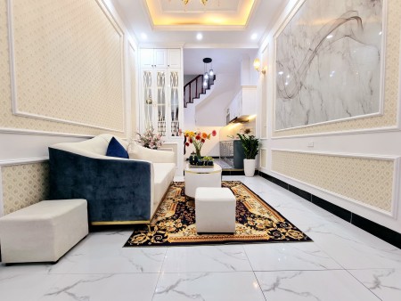 Vị trí siêu đẹp !!! 20 m ra đường Khuất Duy Tiến, khu vực Thanh Xuân 45m2x6T 7.75 tỷ.