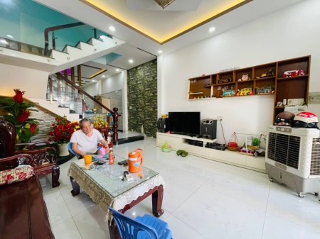 Giảm 1 tỷ cần bán gấp mặt tiền Thạnh Lộc 29 Quận 12 diện tích 72m2 4 tầng giá 4.8 tỷ