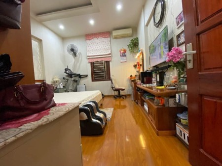 Cực hiếm nhà đẹp phố Nguyễn Ngọc Nại, phân lô, ô tô vào nhà, 103m2 x 4 tầng, 9.9 tỷ