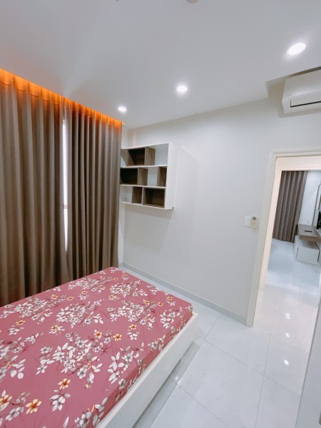Bán căn hộ chính chủ 2 phòng ngủ, giá 4.9 tỷ, liên hệ 0907758378- Ms Hoa