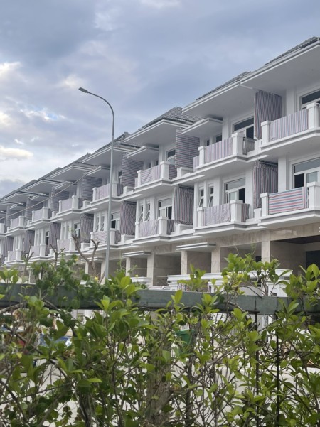 Bán căn biệt thự liền kề khu Green Star Sky Garden Quận 7 giá bán 23 tỷ