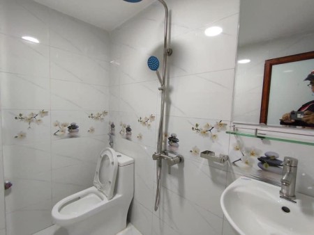 Bán nhà Long Biên Thạch Bàn, tiện ích vô vàn, ngõ rộng, xe ra vào thoải mái
