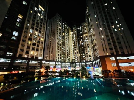 Chuyển nhượng căn hộ Richstar dt 53m2, dt 91m2, góc Hoà Bình - Tô Hiệu, có nội thất 0906847066