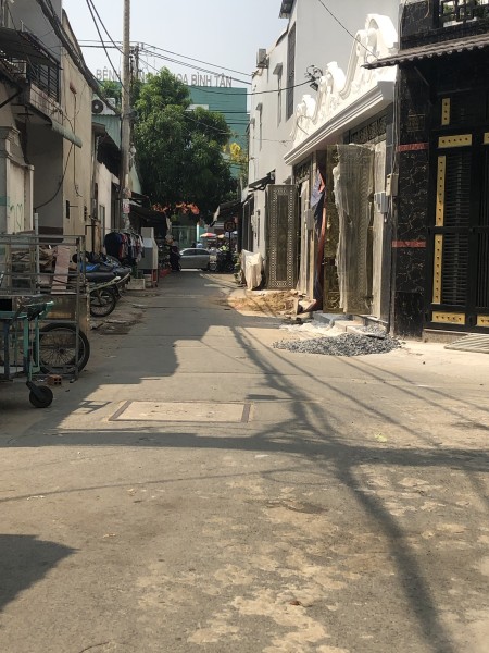Bán gấp nhà ngộp mặt tiền Hương Lộ 2 Quận Bình Tân đã hoàn công