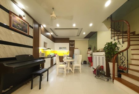 Bán gấp nhà đẹp trong 1 tuần giá rẻ nhất khu vực Quận 3, Cách Mạng Tháng Tám, phường 11