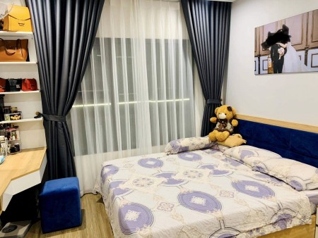 Cần bán căn hộ 3 phòng ngủ 2 wc dt 80m2, full nội thất lung linh view cực thoáng bể bơi và hồ 24ha