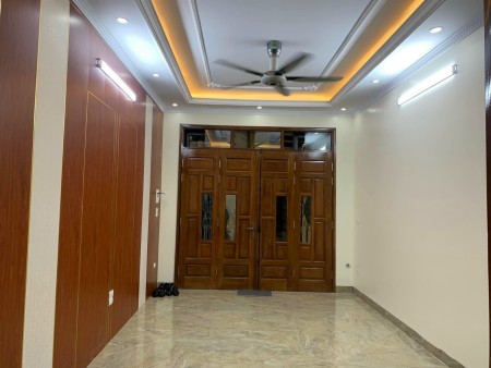 Bán nhà đẹp 5 tầng, ngõ 3m, cách mặt phố Trương Định 500m giá bán 3.95 tỷ