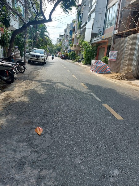 Bán nhà hẻm xe hơi trung tâm Bàu Cát 4 tầng đúc, đang cho thuê giá 12 triệu/tháng, khu dân cư