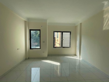 Bán nhà mới Tả Thanh Oai 4 tầng x 32m2 x 4 ngủ nhỉnh 2 tỷ, mặt ngõ, oto vào, kd được, cực đẹp