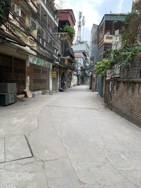 Bán nhà Kim Giang đẹp ở luôn, ô tô đỗ gần, diện tích sử dụng 56m2, giá 3.85 tỷ.