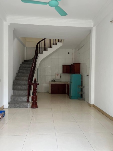 Nhà Yên Nghĩa ngõ thông tứ phía DTSD 32m² x 5 tầng, ô tô đỗ cửa, SHR giá chỉ 2,05 tỷ đồng