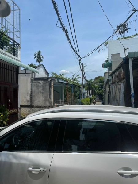 Chính Chủ cần bán nhà gấp nhà diện tích rộng sổ sẵn vuông vức, lh 0702477430