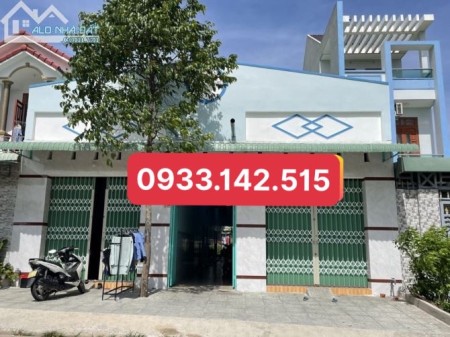 ( Chính Chủ ) Vợ chồng mình muốn sang lại căn trọ xây 2 năm rồi ở Mỹ phước 3 có 12 phòng 2kiot
