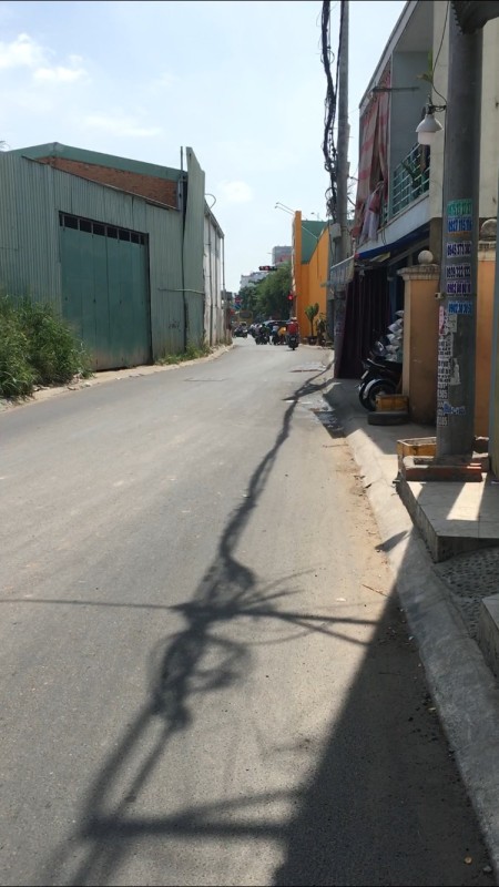 Bán nhà 2 mặt tiền khu Aeon Tân Phú đường rộng lề 6m, diện tich 64m2, giá chỉ hơn 13 tỷ