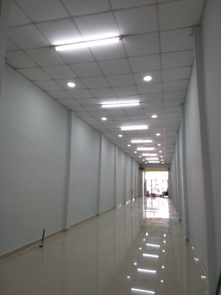 Cho thuê nhà mặt tiền diện tích sử dụng 4x36 đối diện Big C giá tốt