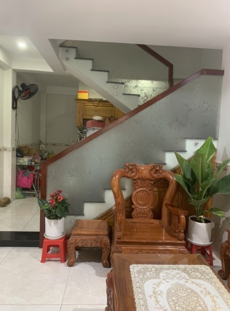 Kinh doanh thua lỗ bán gấp nhà đường Nguyễn Thị Thập Q7, DT 47m² giá 920 triệu đồng, sổ hồng riêng